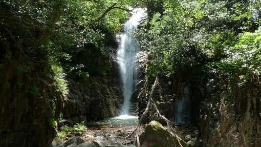 La llegada al Chorro, una cascada de 18 metros de altura, es impresionante