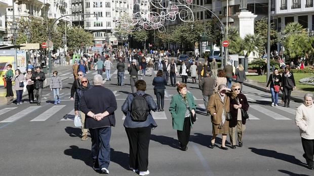 Imagen de la plaza del Ayuntamiento cerrada al tráfico