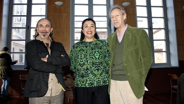 El actor Fernando Aguado, Eva del Palacio y el concejal José María González