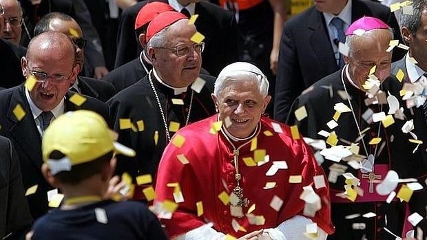 Benedicto XVI durante su visita a Valencia en 2006