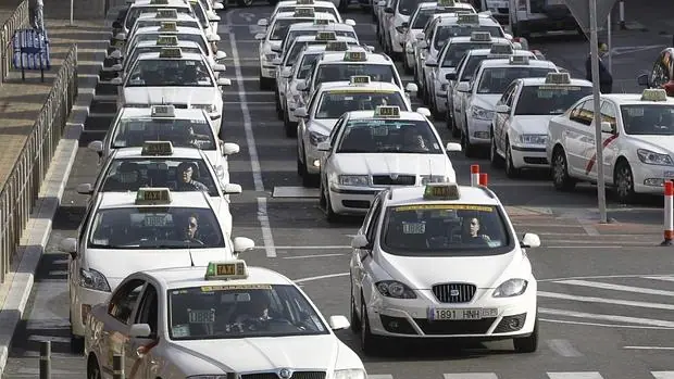 En Madrid hay una flota de más de 15.000 taxis