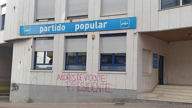 Pintada en la sede «popular» de Cuenca