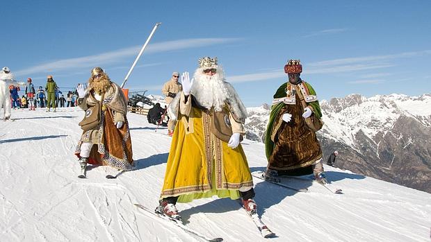 Los Reyes Magos en la estación de esquí de Cerler (Huesca)