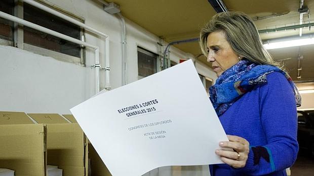 Salgueiro, junto al material ya preparado para las Elecciones Generales