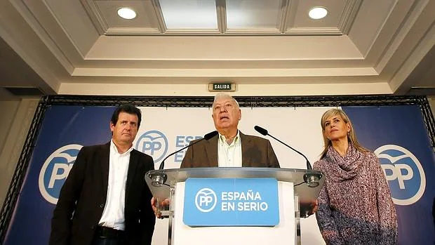 Margallo comparece en Alicante junto a José Císcar y Sánchez Zaplana
