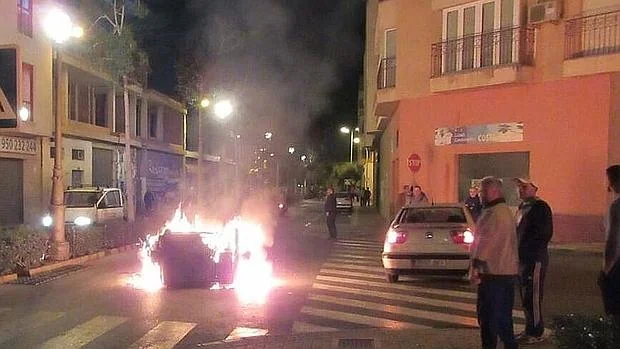 Disturbios en Roquetas de Mar (Almería) tras la muerte de un inmigrante