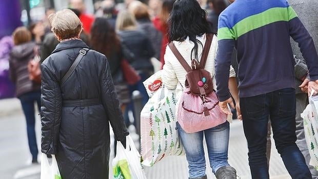 Compras navideñas en el centro de Valencia