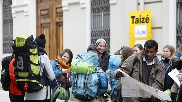 Imagen de la llegada de jóvenes a Valencia