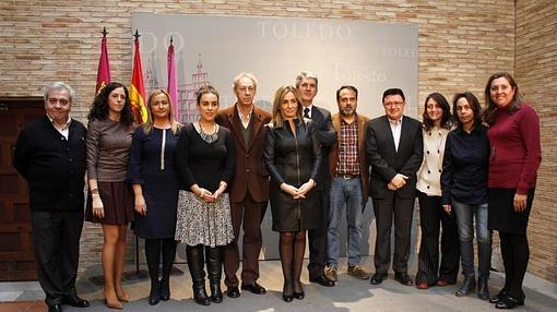 La alcaldesa con el equipo de Gobierno