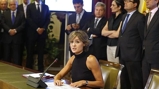 La ministra Tejerina durante la firma del acuerdo