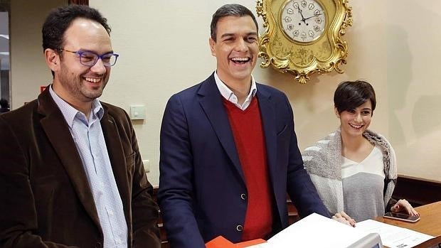 El PSOE pide a Rajoy que se someta a la investidura «cuanto antes»