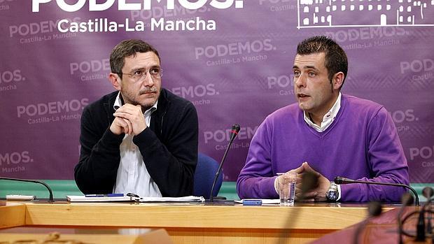 Francis Gil, secretario de Política de Podemos Castilla-La Mancha, y Diego Gallardo, concejal de Illescas Sí Puede