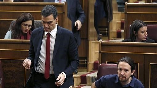 Pedro Sánchez y Pablo Iglesias en el Congreso