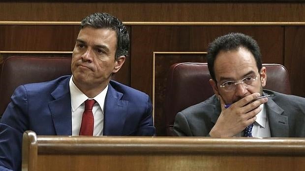 Pedro Sánchez y Antonio Hernando