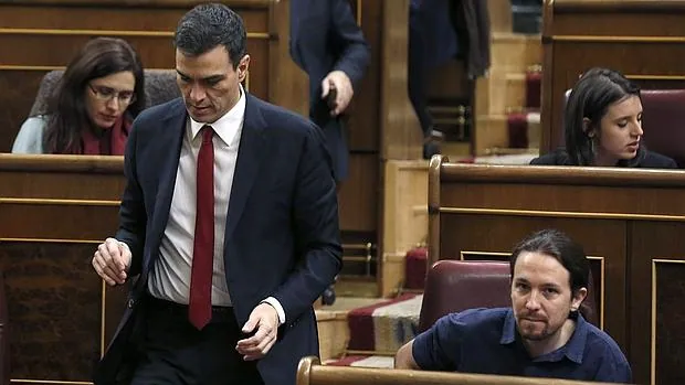 Pedro Sánchez y Pablo Iglesias en el Congreso de los Diputados