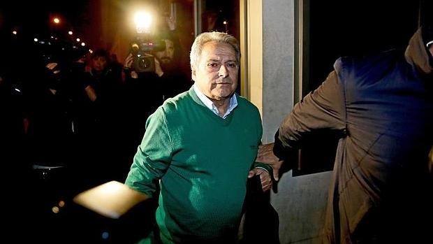 El expresidente provincial del PP Alfonso Rus, a su salida de los juzgados