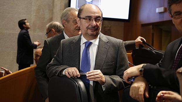 El presidente de Aragón, Javier Lambán (PSOE), durante el pleno de las Cortes regionales