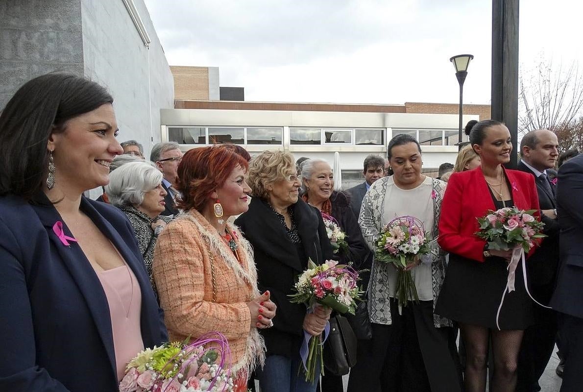 La alcaldesa de Madrid, Manuela Carmena, junto a la alcaldesa de Puertollano, Mayte Fernández