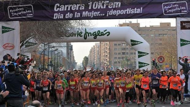 Salida de la edición de 2015 de la 10KFem de Valencia