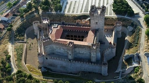 Cinco castillos para viajar al Medievo