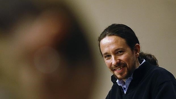 Pablo Iglesias evita hacerse la fotografía con Varufakis en Madrid