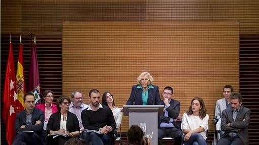 Los ediles de Ahora Madrid durante una rueda de prensa en Cibeles
