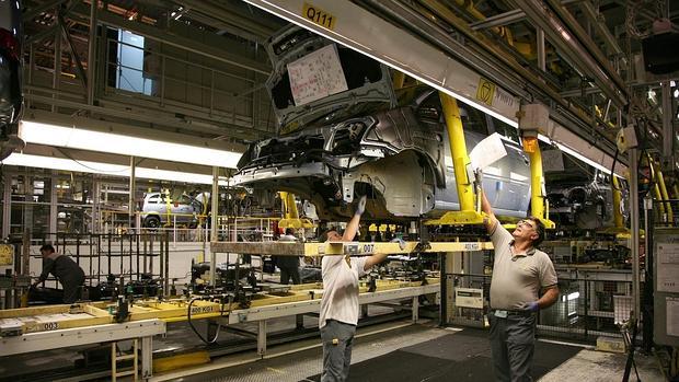 La factoría de GM en Figueruelas (Zaragoza) da trabajo a 5.400 personas