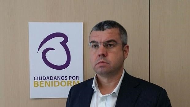 El partido local Ciudadanos por Benidorm expulsa a su líder