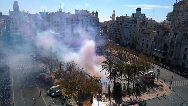 Imagen de la mascletà de este miércoles