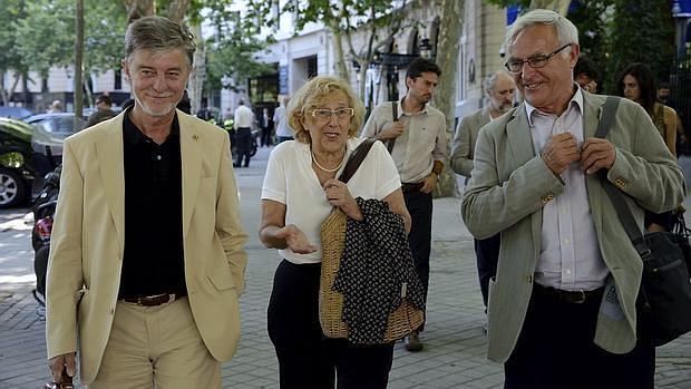 Imagen de archivo de Ribó con Manuela Carmena y el alcalde de Zaragoza