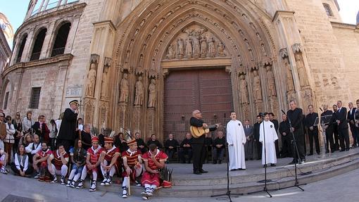 Imagen archivo de la Muixeranga de Algemesí en la Catedral de Valencia