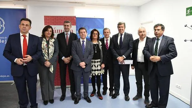 El presidente de Castilla-La Mancha ha visitado este miércoles las instalaciones del vivero