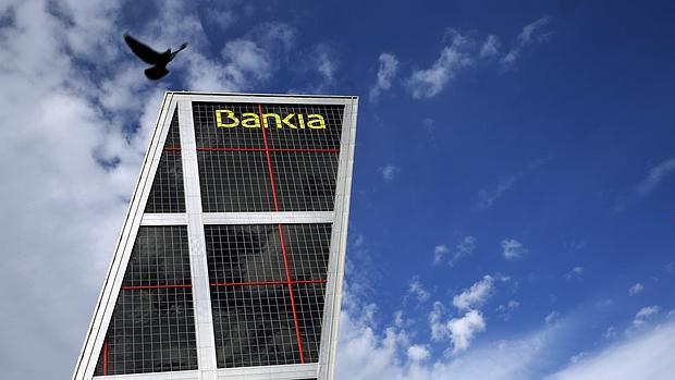 Bankia devuelve en tres semanas 358 millones de euros a 76.443 accionistas