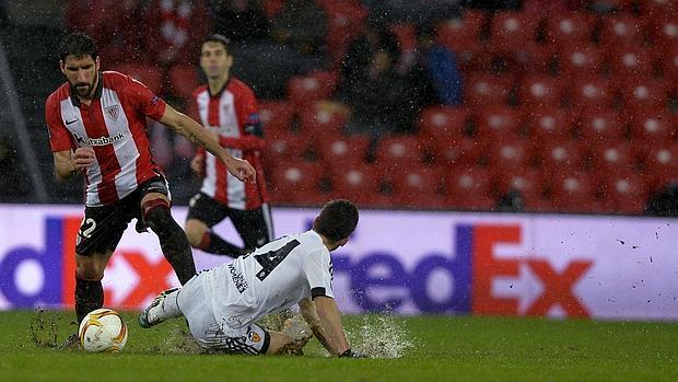 Imagen del partido de ida en San Mamés entre el Athletic y el Valencia