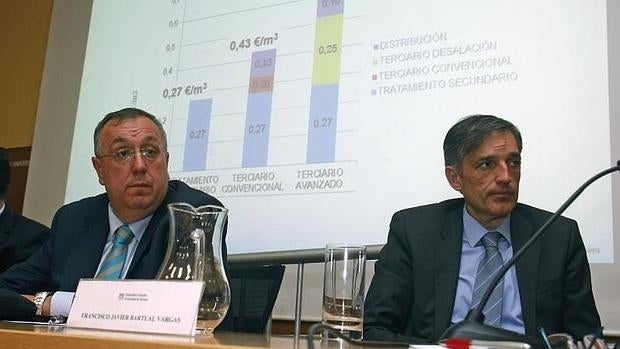 Andrés Martínez y Francisco Bartual, durante la mesa redonda.