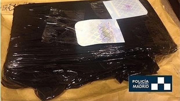 Detenido un hombre con un kilo de cocaína en plena Gran Vía de Madrid