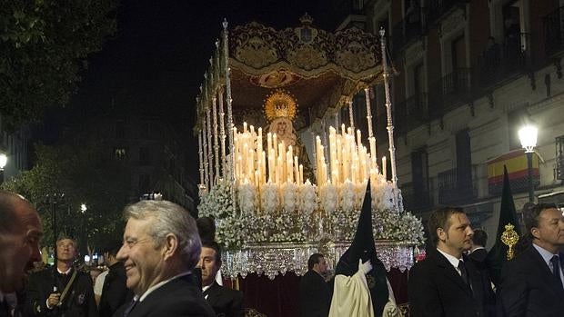 María Santísima de la Esperanza Macarena, en la procesión del Jueves Santo