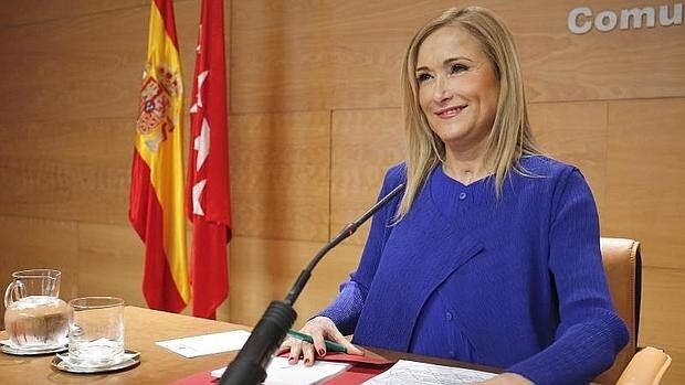 La presidenta de la Comunidad de Madrid, Cristina Cifuentes, durante la rueda de prensa posterior al Consejo este martes