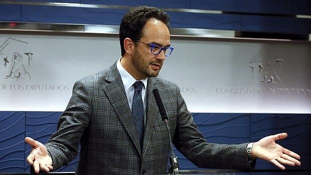 Ferraz alienta el pacto «a tres» pese a la escasa perspectiva de acuerdo