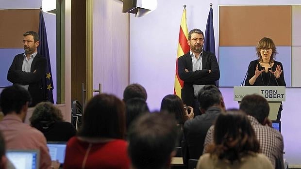 Clara Tarrida y Francesc Sánchez, en una rueda de prensa de CDC