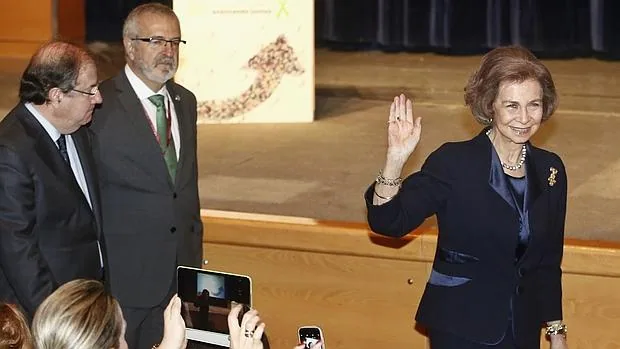 La Reina Sofía viajó el pasado noviembre también hasta Valladolid para clausurar el Congreso Nacional del Alzhéimer