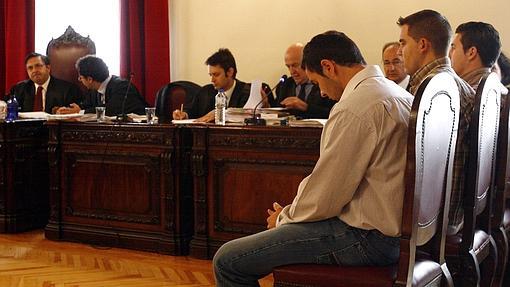 Los tres acusados, durante el juicio en la Audiencia de Toledo