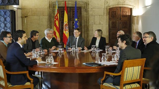 Imagen de la reunión con los alcaldes del área metropolitana este martes