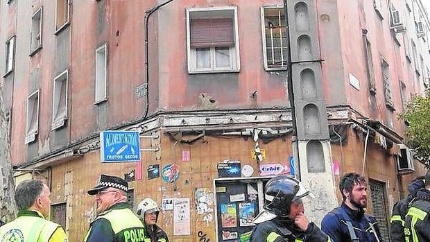 Edificio con riesgo de derrumbe en Vallecas, en febrero