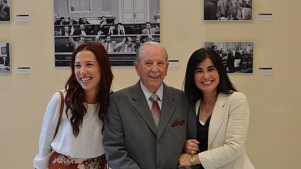 Garriga, con Patricia Hernández y Carolina Darias