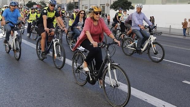 Un paseo en bicicleta para acercar Ámsterdam y Madrid