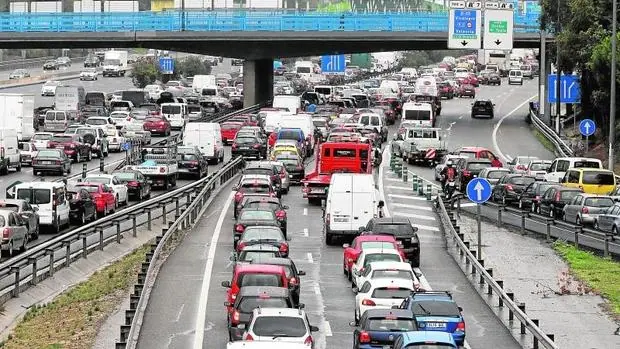 Carmena deja bajo mínimos la gestión del tráfico en Madrid