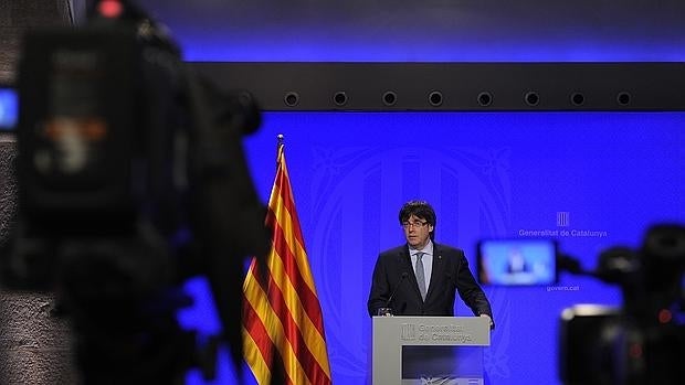 Puigdemont, est e mediodía en el Palau de la Generalitat