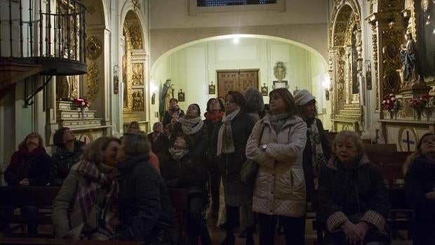 Visita guiada por las monjas trinitarias en el templo