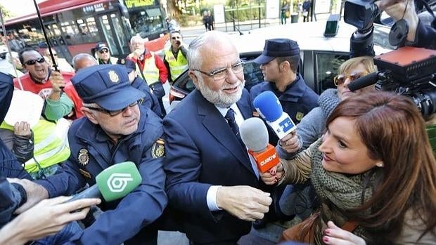 Juan Cotino, tras declarar ante el juez en 2014